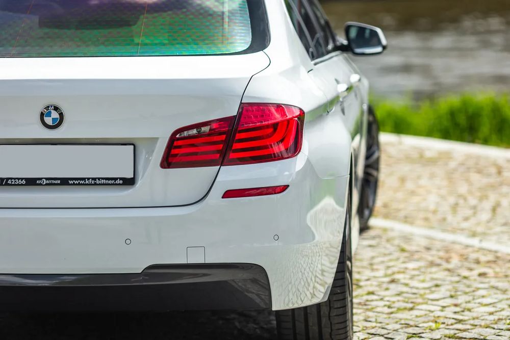 BMW 5 Series F10/F11 525d Sport-Aut 2011