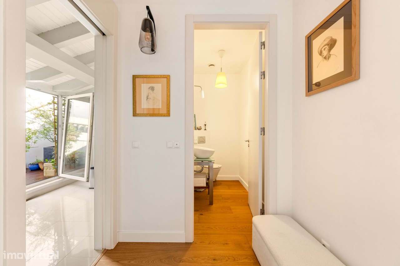 Apartamento T2 com 4 terraços e garagem nas Avenidas Novas, Lisboa-31