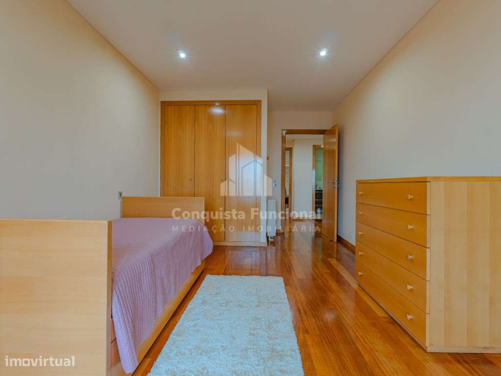 Duplex T2+1 nas Devesas | Totalmente equipado, mobilado e pronto a ...-21