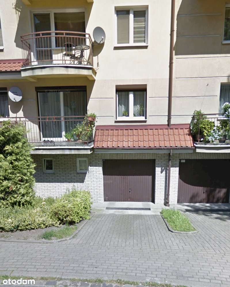 GARAŻ w Centrum wraz z PIWNICĄ plus dodatkowe Miejsce Parkingowe