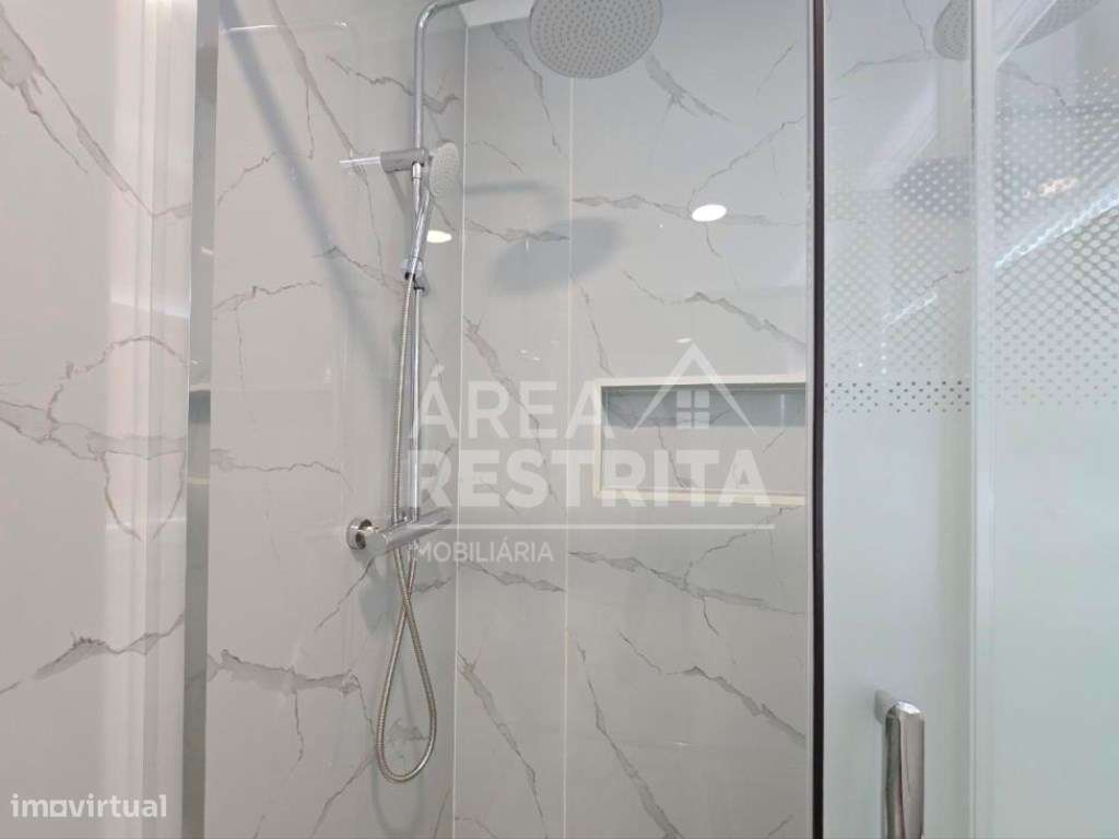 Apartamento T4, totalmente remodelado, na Cruz de Pau-25