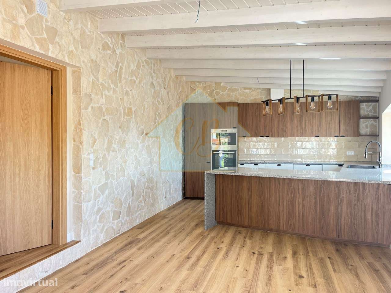 Moradia t2 +1 - totalmente recuperada -CADRICEIRA-3