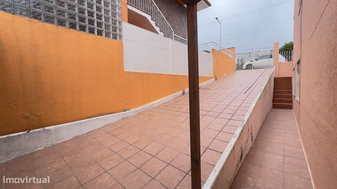 Moradia V6-8