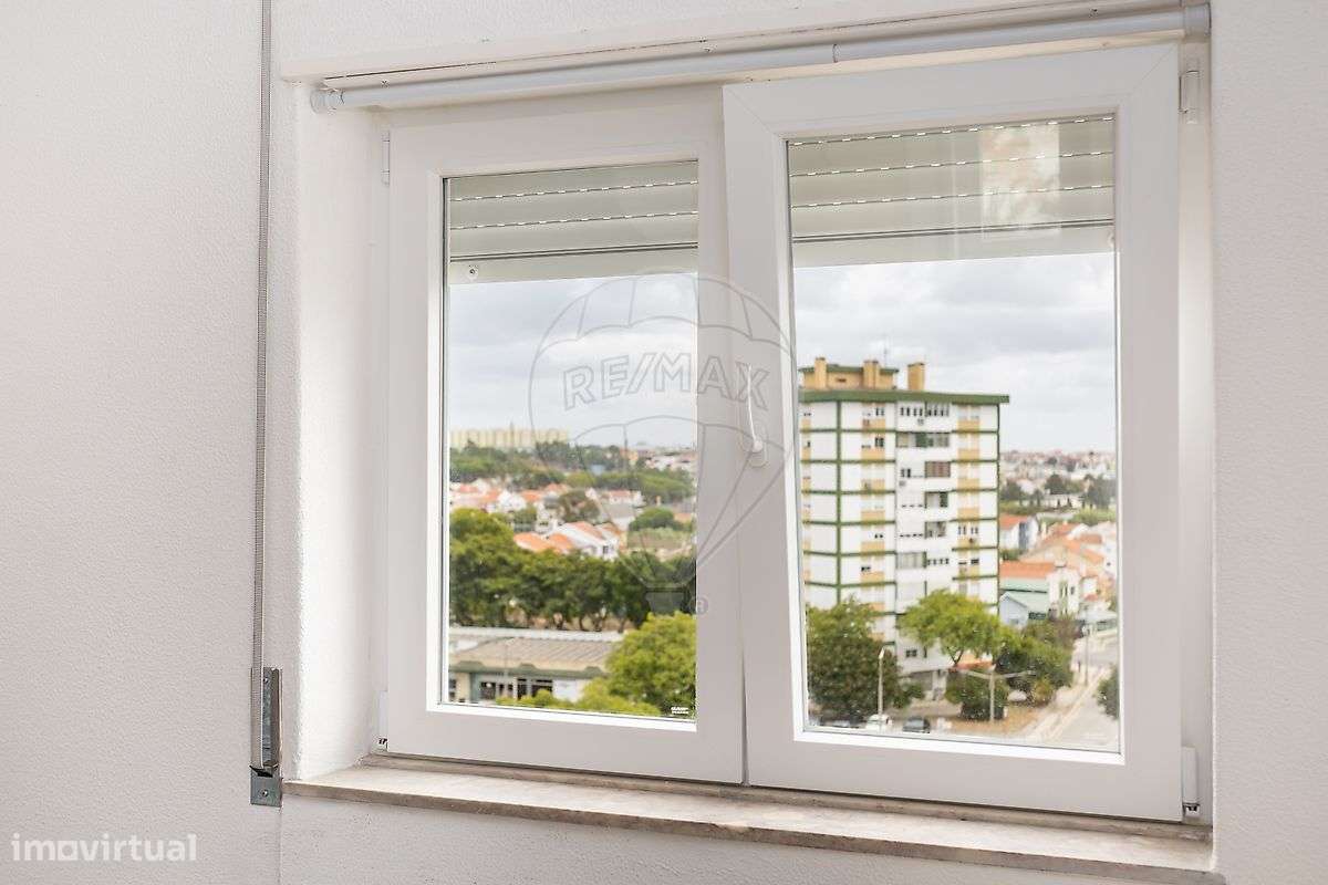 Apartamento T3 à venda em Almada-40