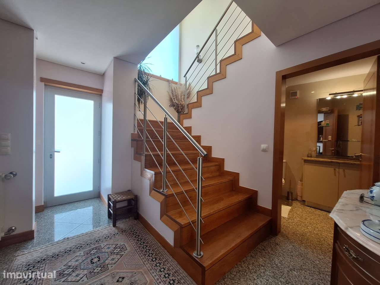 Moradia V3 com design único em Vila Nova de Anha.-14