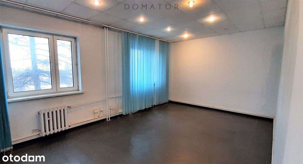 Biurowiec z parkingiem pod inwestycję-13