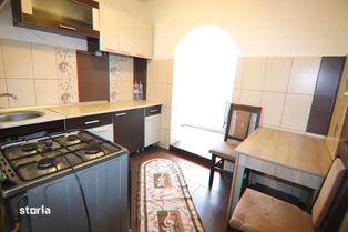 Apartament 3 camere decomandat, 68 mp, bucatarie spatioasa, renovat