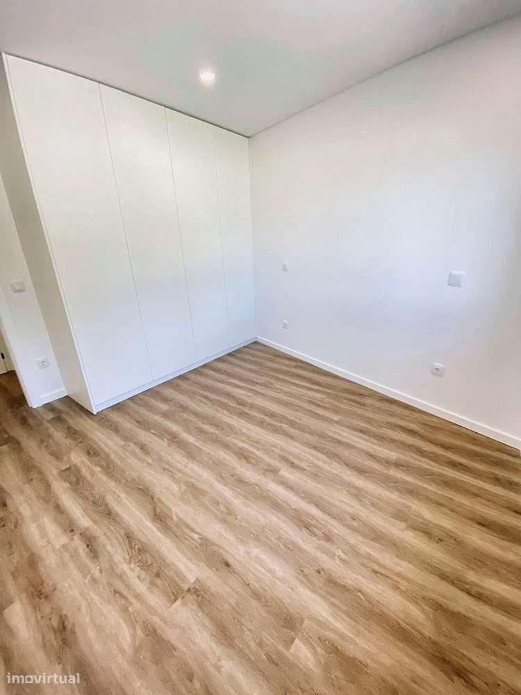 T2+Piso inferior — Sande S. Clemente, Guimarães — 215 000 €-14