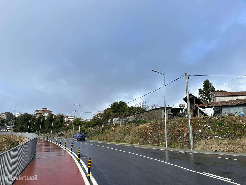 Terreno Construção - Zona central de Penafiel - Grande imagem: 5/15