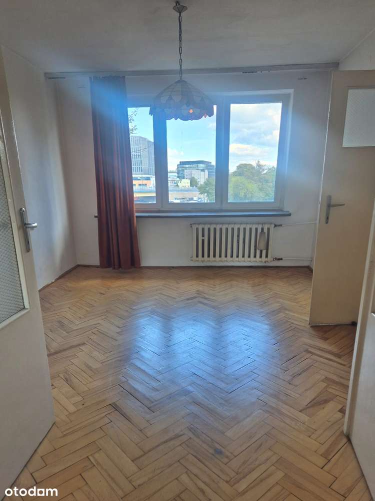 Mieszkanie 2 - pokojowe do remontu z 2 balkonami.-2