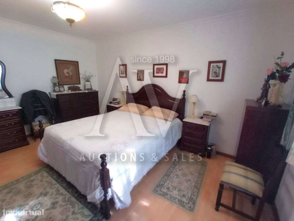 Quinta composta por moradia de dois pisos, com piscina, garagem e t...-30