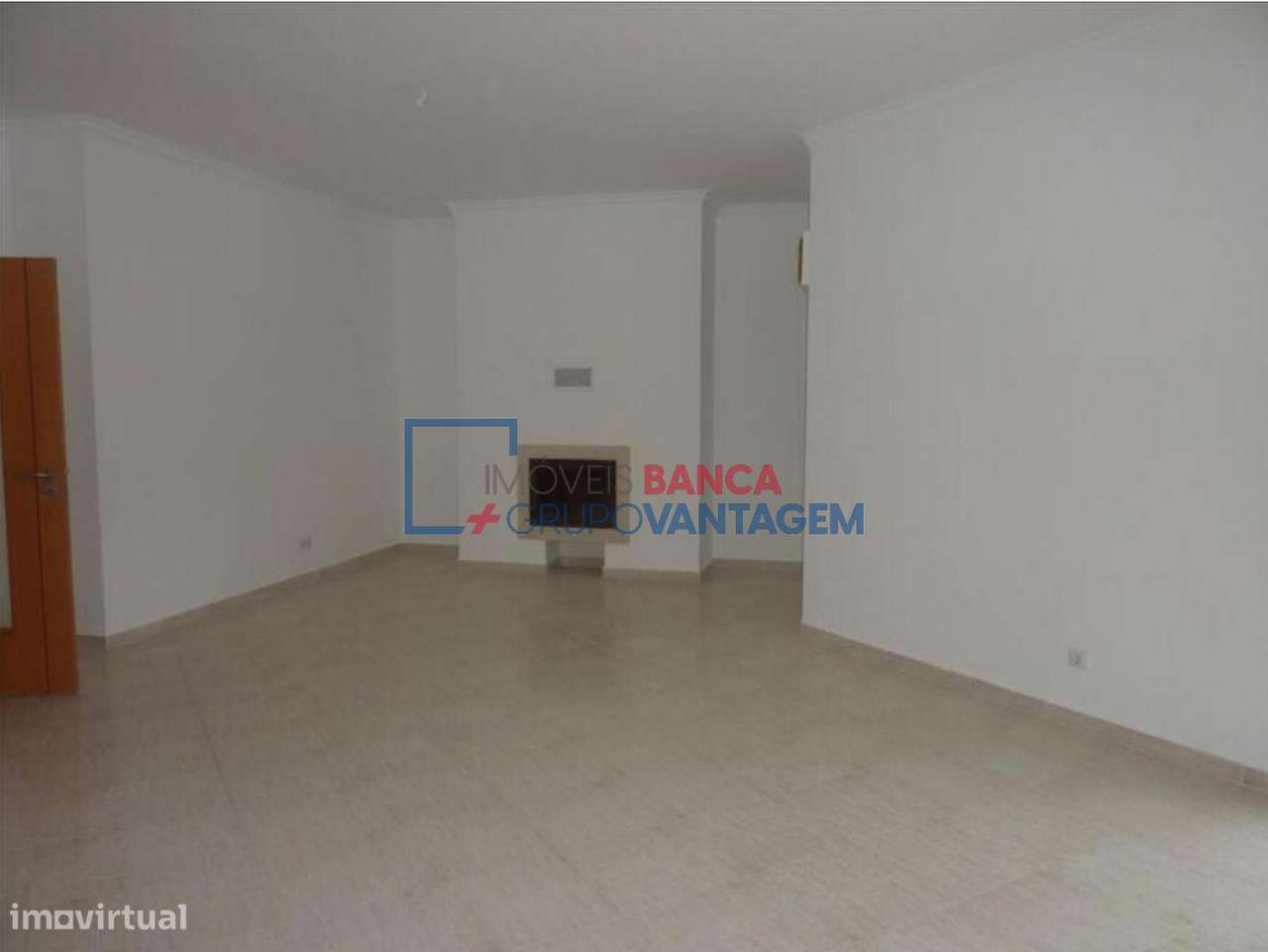 Apartamento T2 a 2 minutos da Estação de Comboios da Azambuja - Grande imagem: 2/7