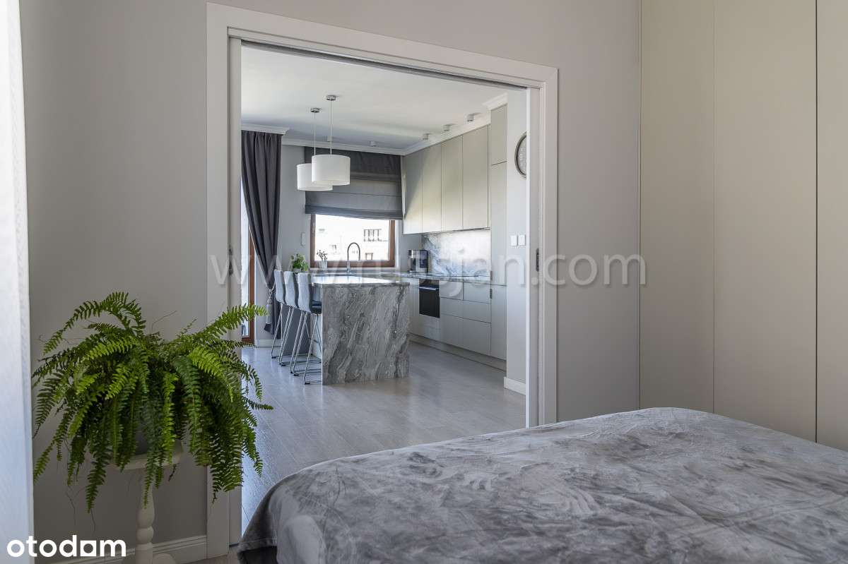 Wygodne mieszkanie osadzone w nowoczesnej enklawie-10