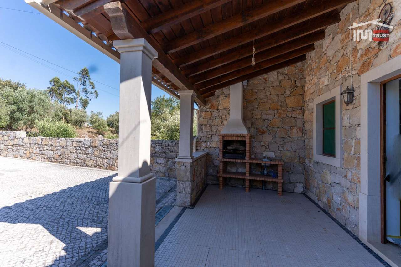 MORADIA T2+1 RECUPERADA EM EXCELENTES CONDIÇOES SITUADA EM PIA DO U... - Grande imagem: 4/30