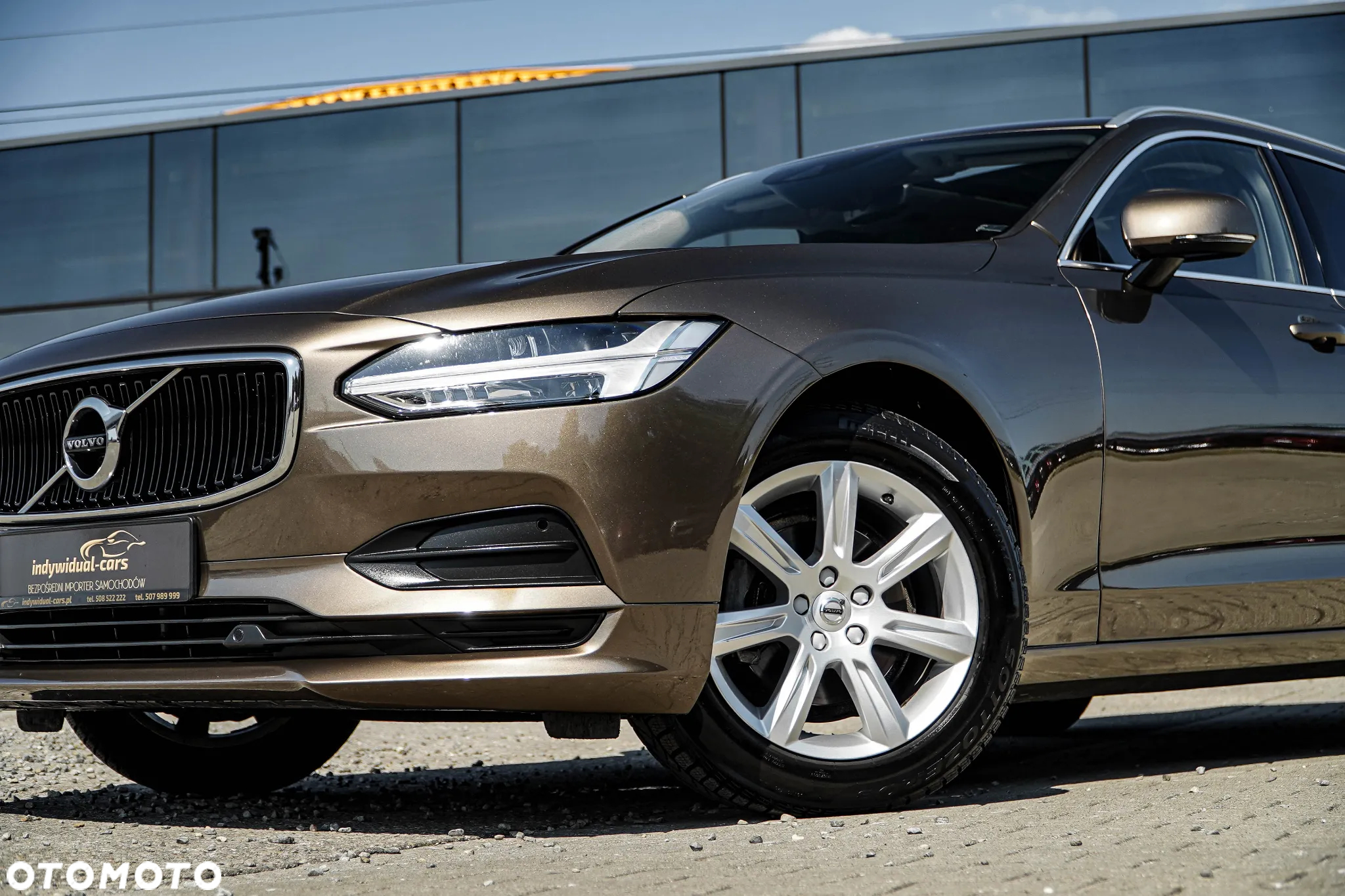 Volvo V90 D3 Momentum Pro - 19