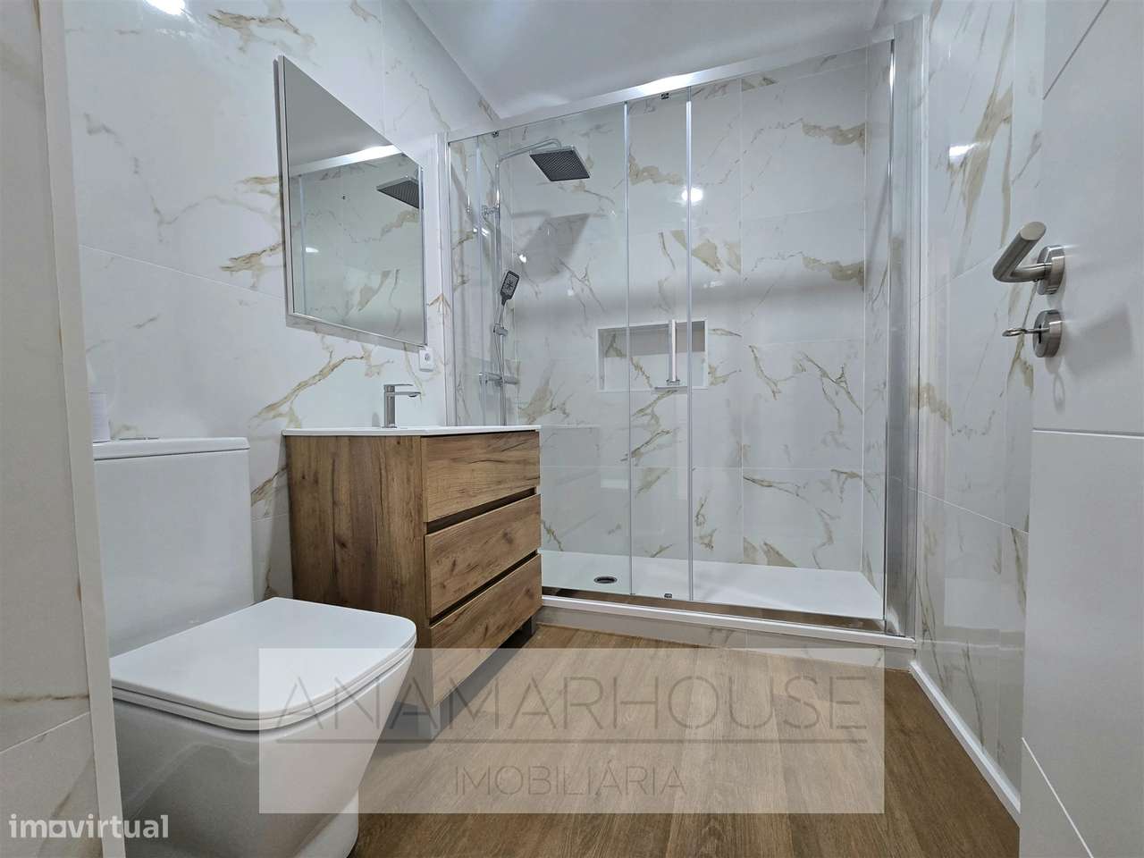 T3 Remodelado com varandas na Amadora, Mina De Água-14