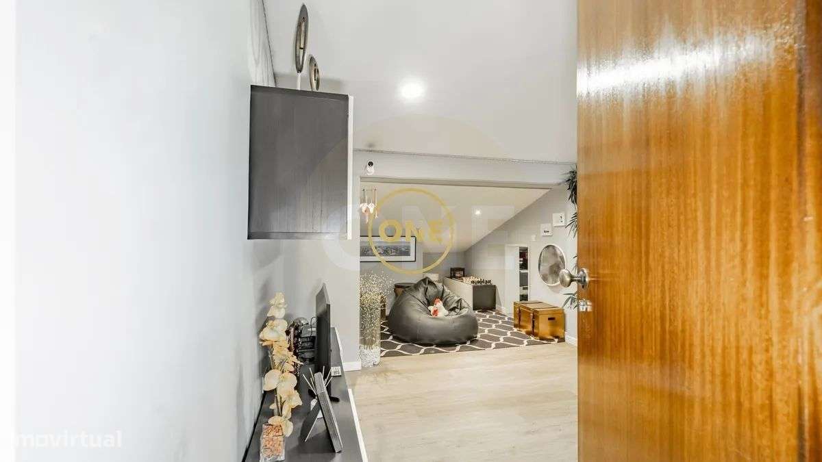 T4 no Centro da Trofa I Último Piso I 225 m² I Estúdio Independente II-20