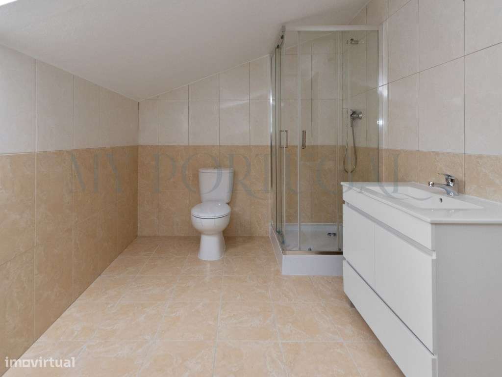 Oportunidade Única de Investimento no Coração Histórico de Trancoso-13