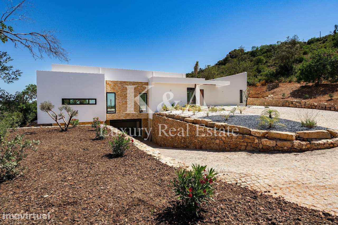 Moradia V4 nova, na serra com vistas de mar, Algarve. - Grande imagem: 4/30