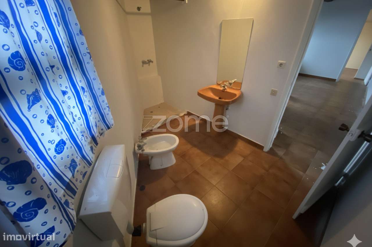 Moradia T2+1 com Quintal, Anexo e Acesso por Duas Ruas – Ponta Garç...-19