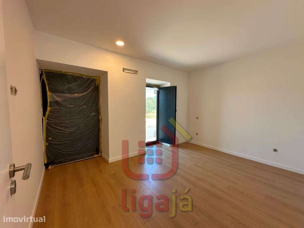 Moradia T4 de Excelência em Ourém-14