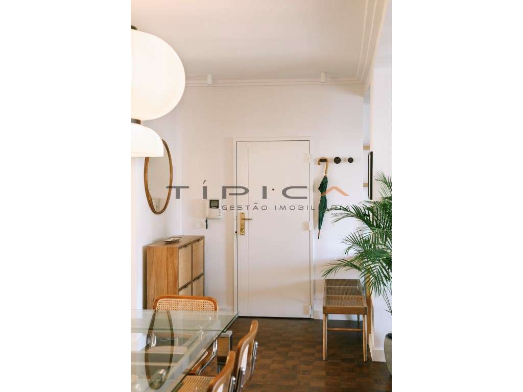 Elegante T2 luxuoso com varanda e vista rio deslumbrante - Grande imagem: 4/19