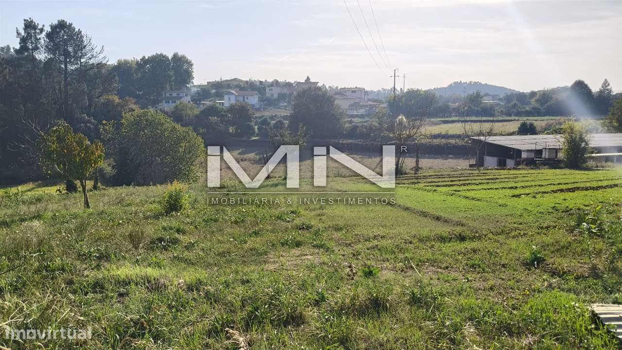 Terreno murado para construção -1299m2-3