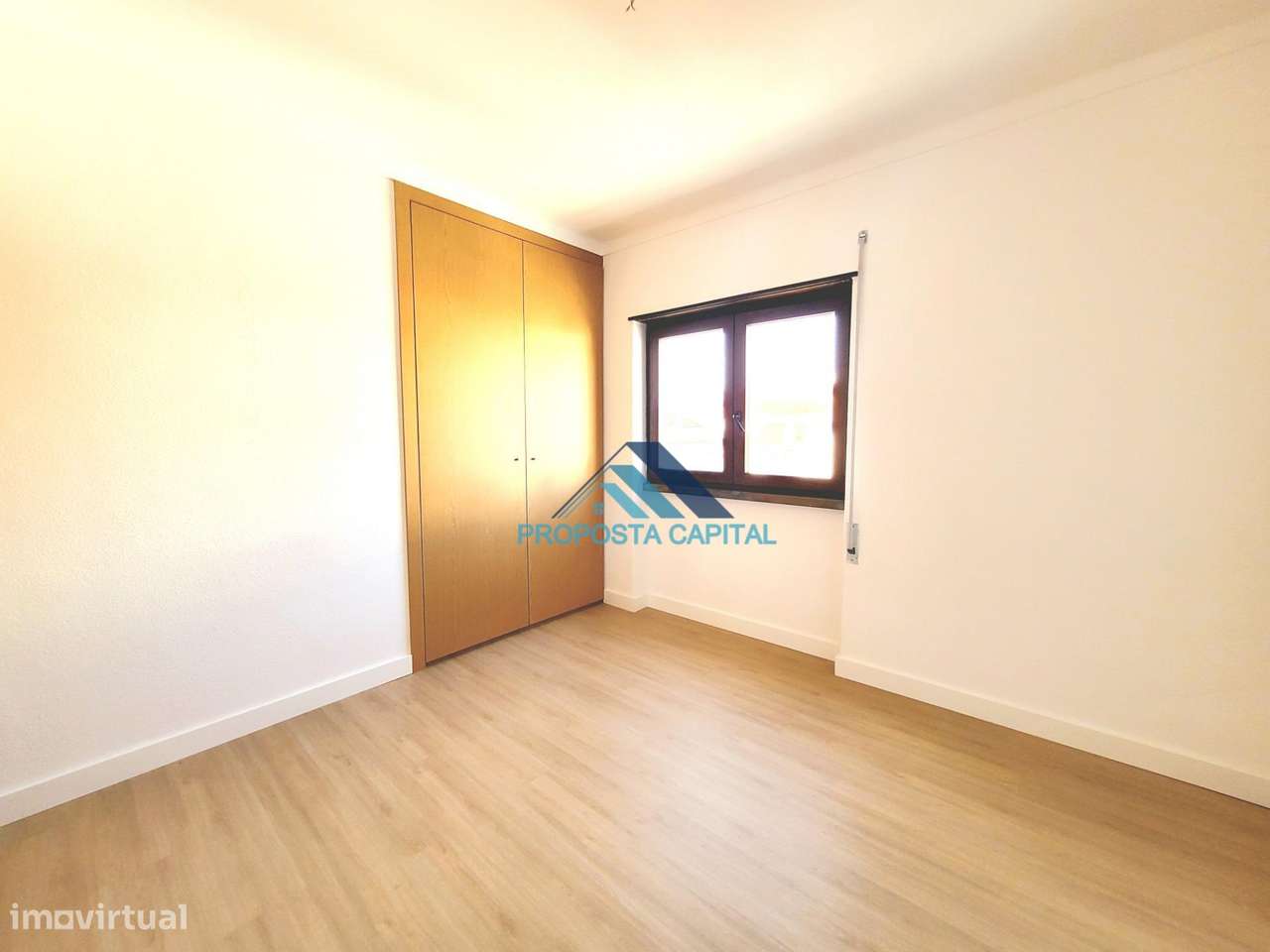 Apartamento T2 Totalmente Remodelado | Centro Sesimbra 200m da Praia-18