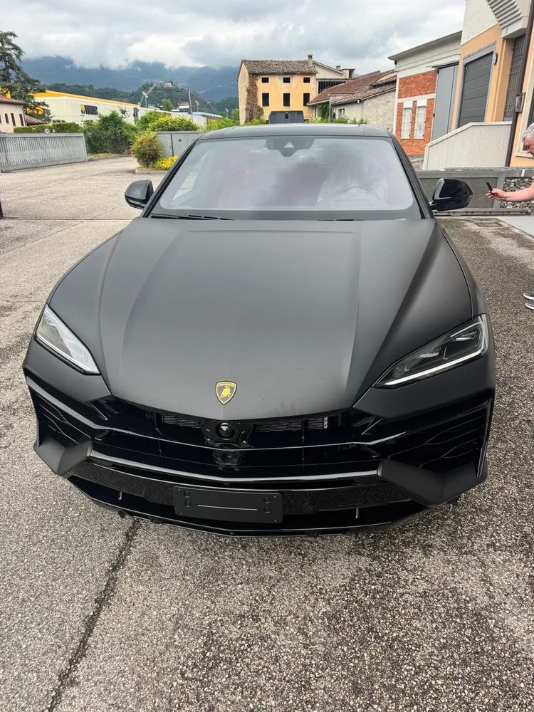 Lamborghini Urus 2025