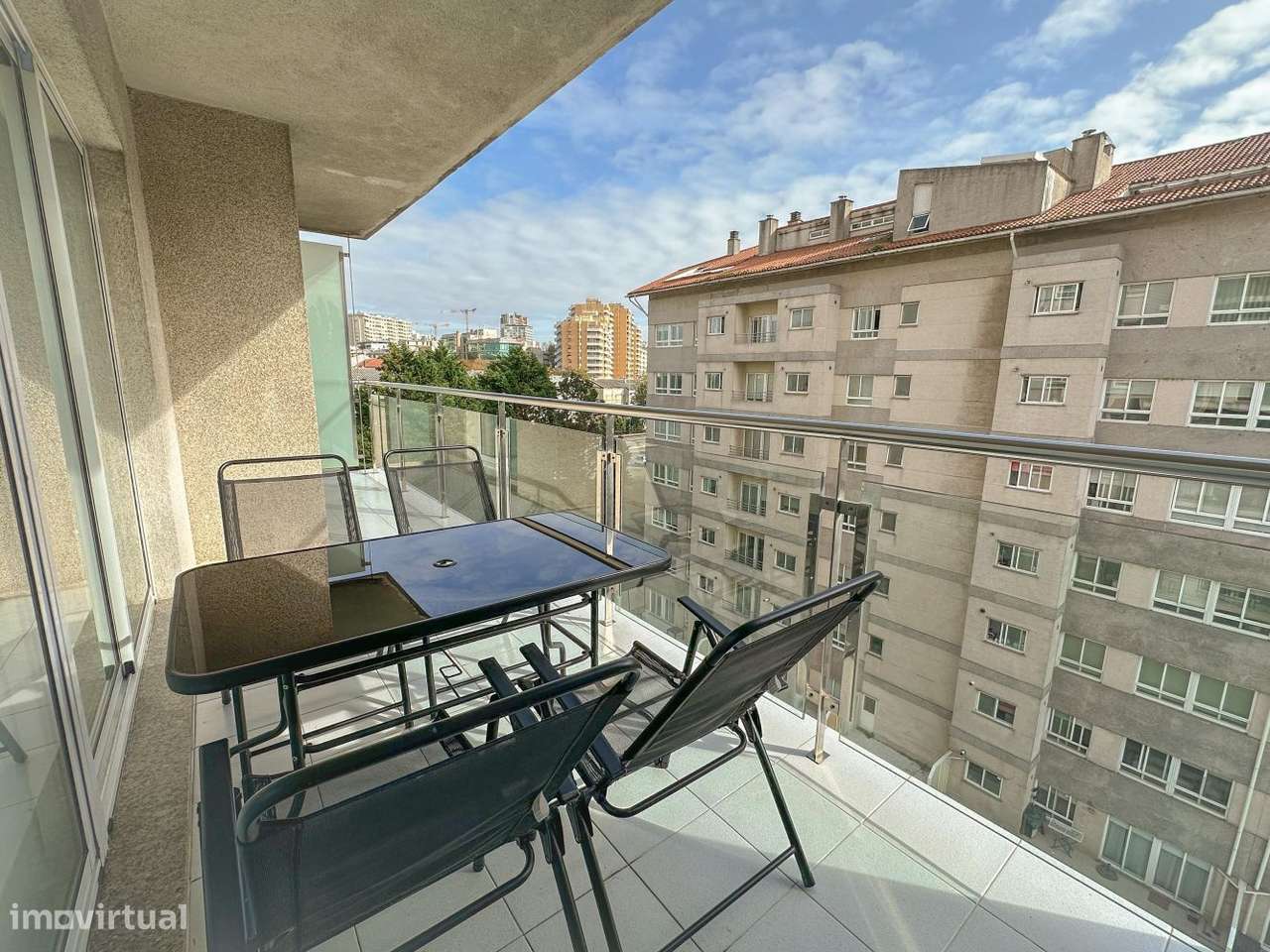 Excelente apartamento T3+1 e Lordelo do Ouro - Porto - Grande imagem: 4/23