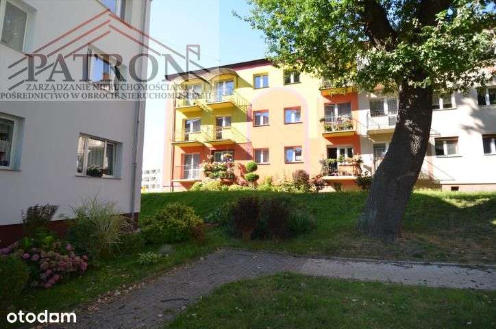 Mieszkanie z balkonem w poszukiwanej lokalizacji-0