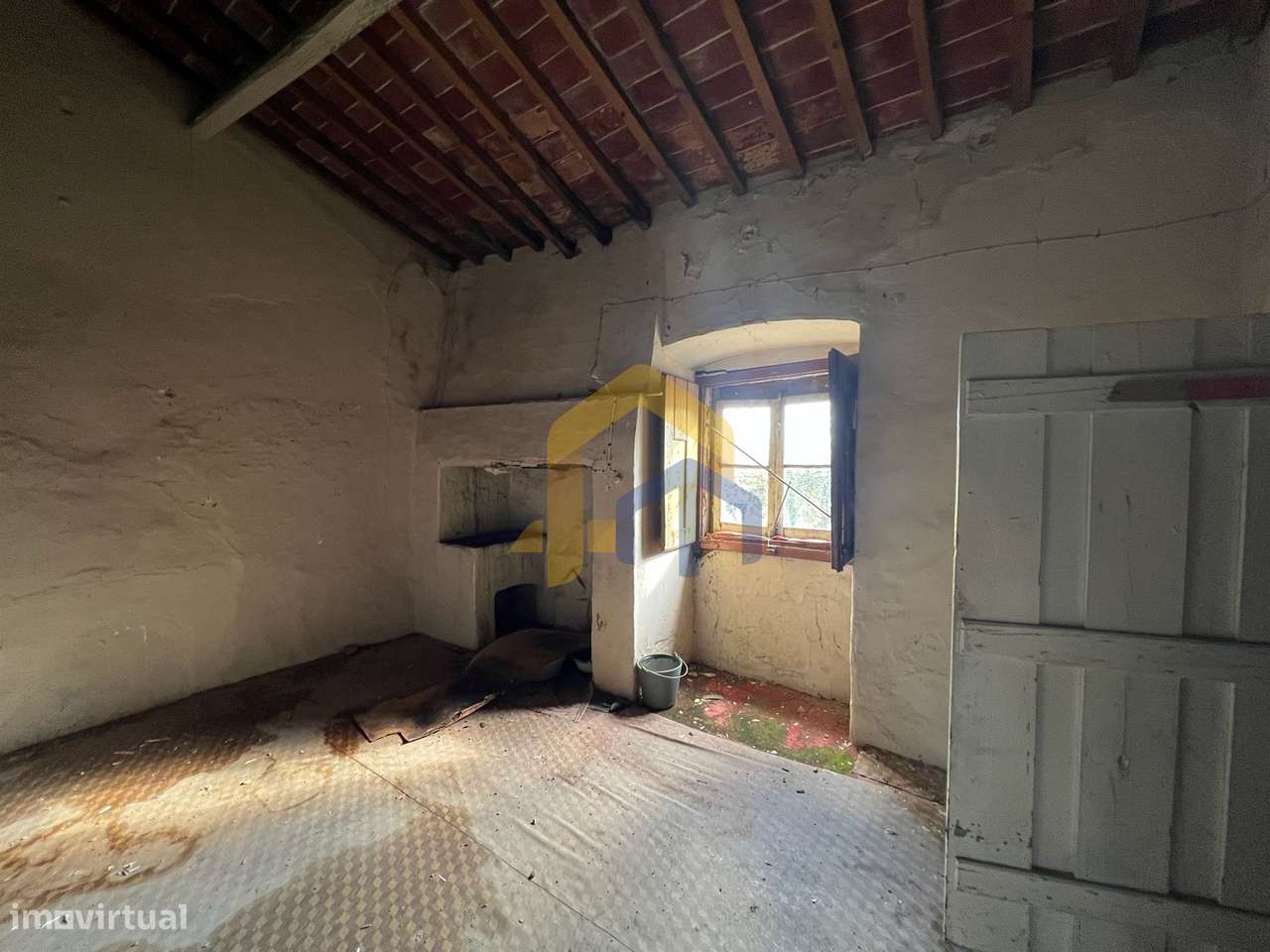 Prédio T5,  zona histórica de Estremoz, junto à Pousada Rainha Santa I-12