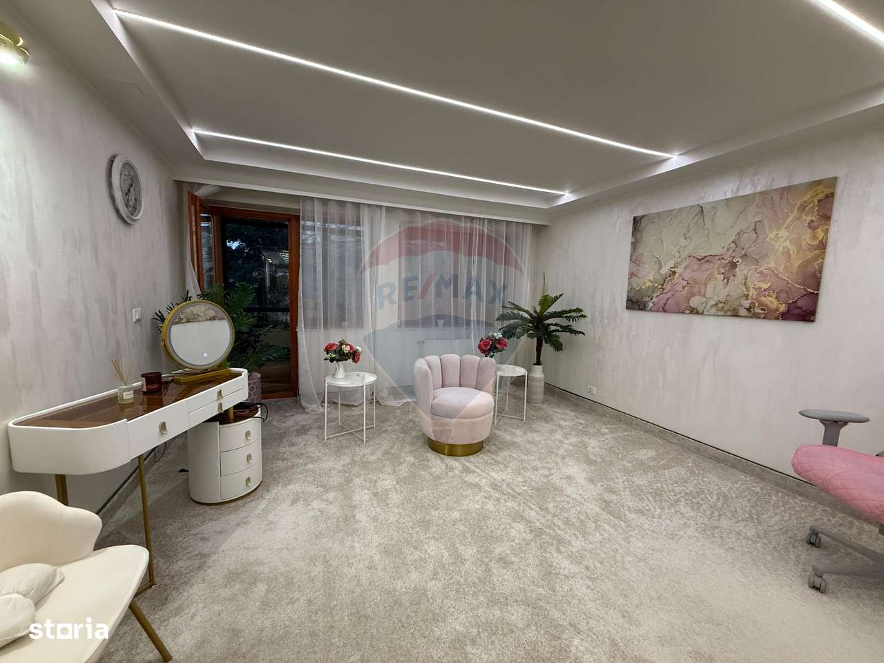 De inchiriat Casă / Vilă 7 camere + curte zona Vatra Luminoasa - Imagine principală: 4/20