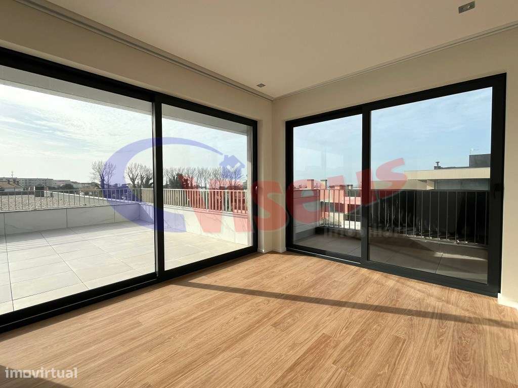 T4 Penthouse com Terraço Canidelo-12