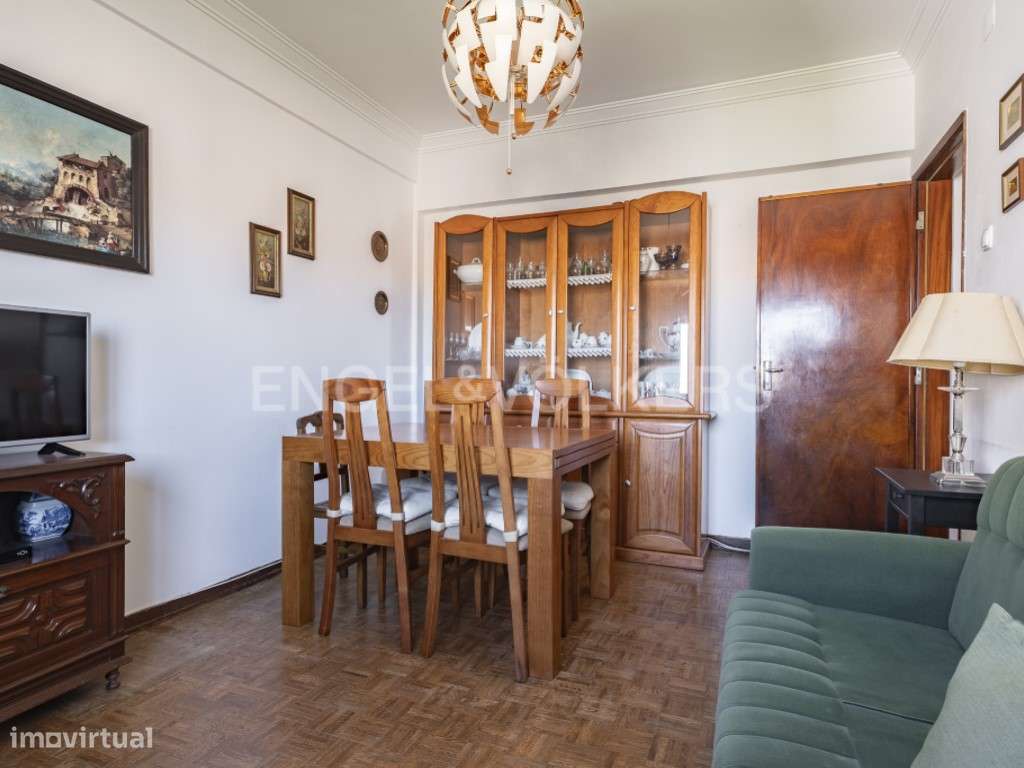 T1 com excelente luminosidade na Pontinha - Grande imagem: 4/26