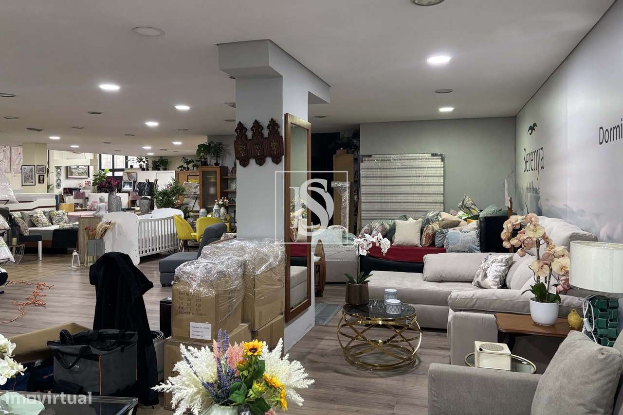 Espaço comercial com 598m2 no centro de Viseu-10