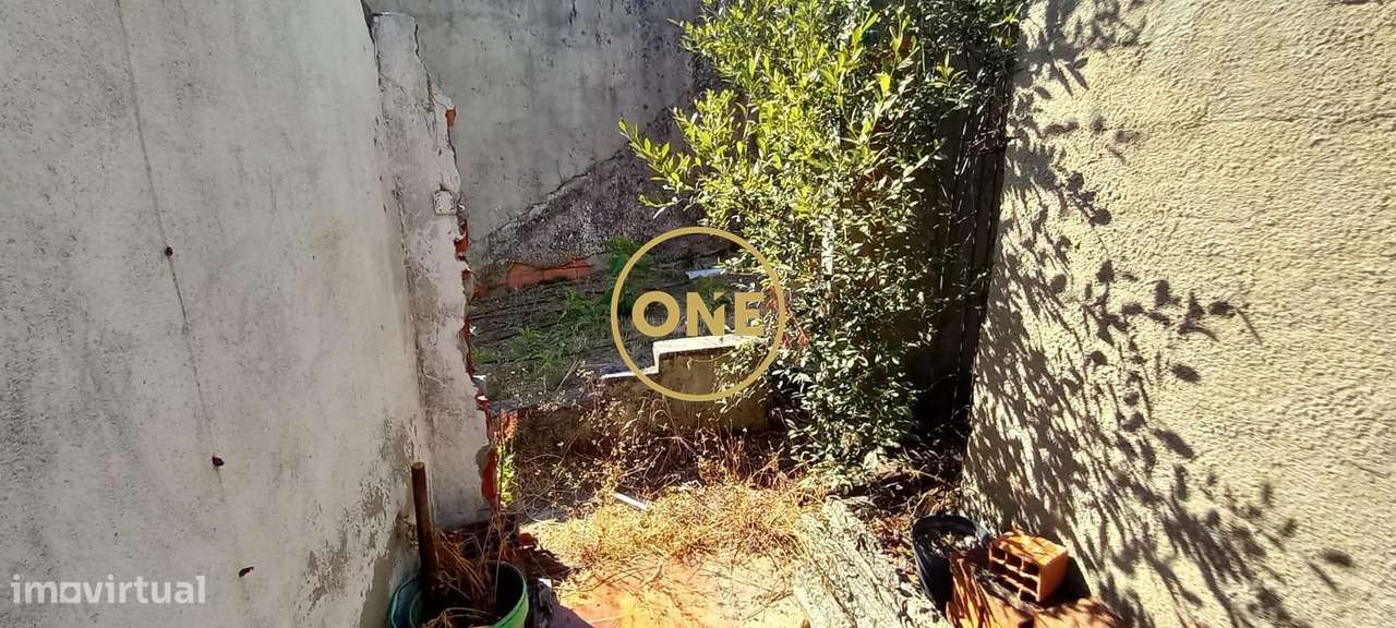 Quinta com 2.048 m2 para recuperação total em Santa Margarida da Couta-13