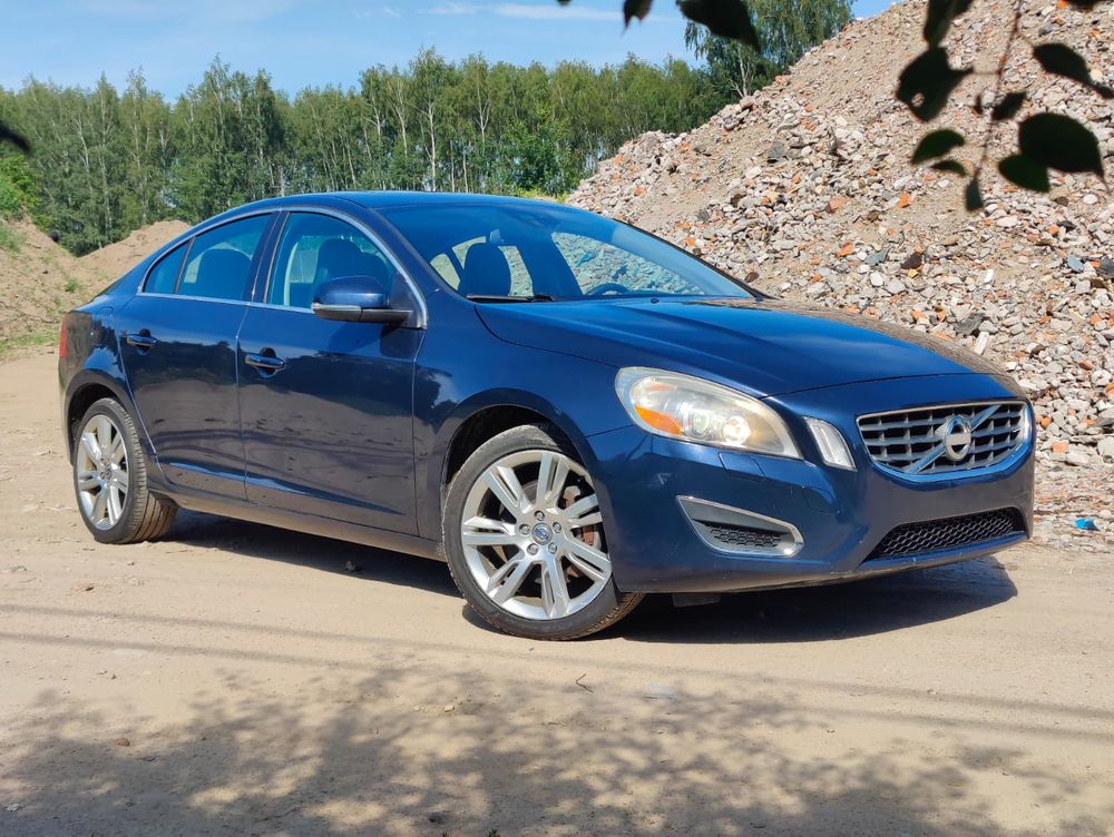 Volvo S60 II (2010-) T6 AWD Geartronic RDesign 2011