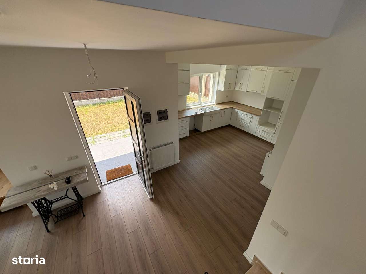 Casa NOUA in Cetate-9