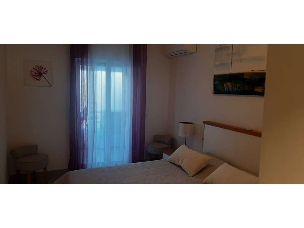 Apartamento T1 em condomínio com Piscina a 2 minutos da praia-14