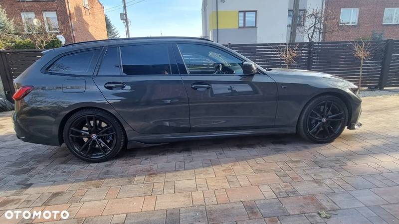 BMW Seria 3 320i Touring M Sport - 26