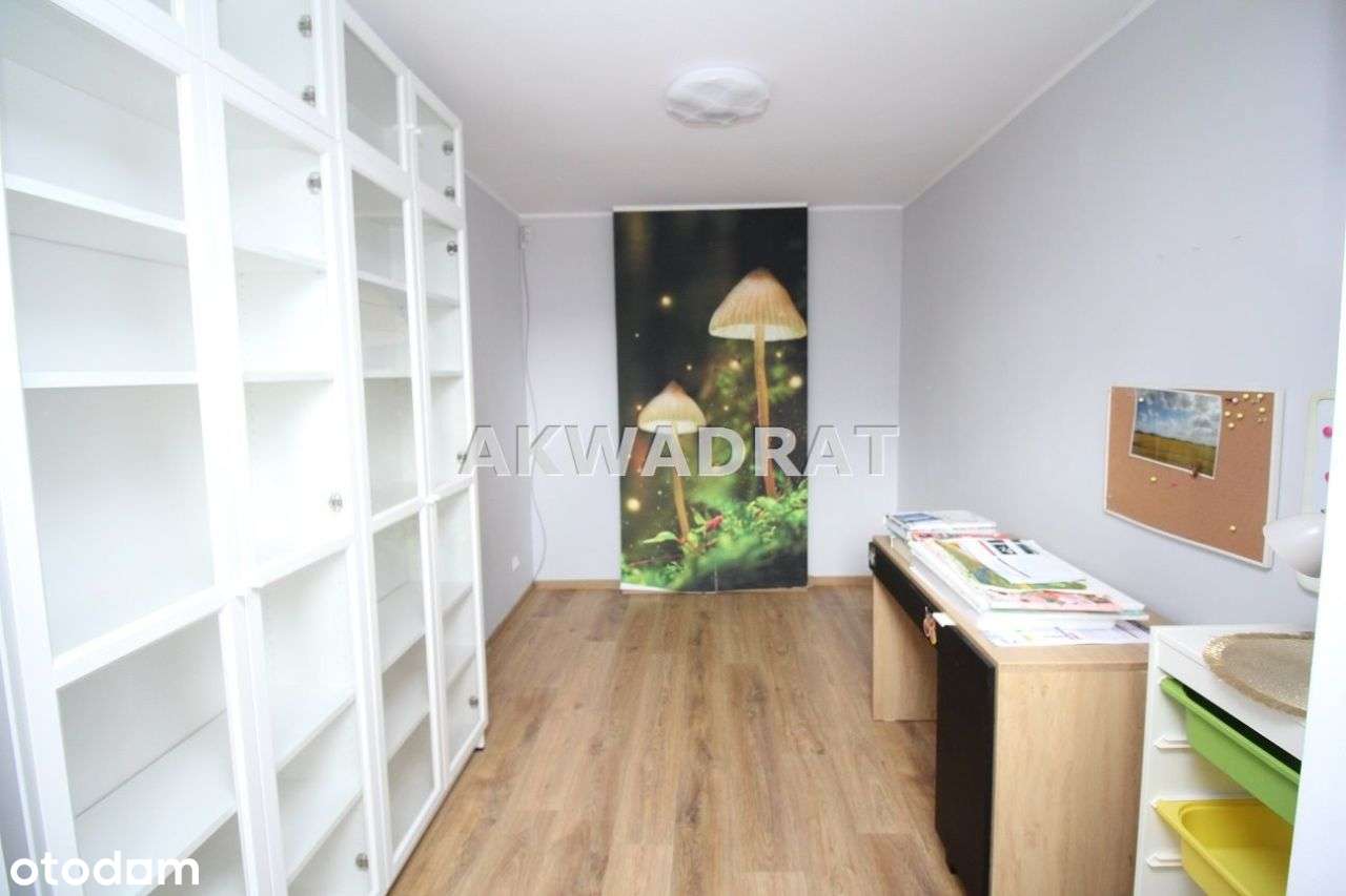 Dom w zabudowie szeregowej Piaskowa Góra-4