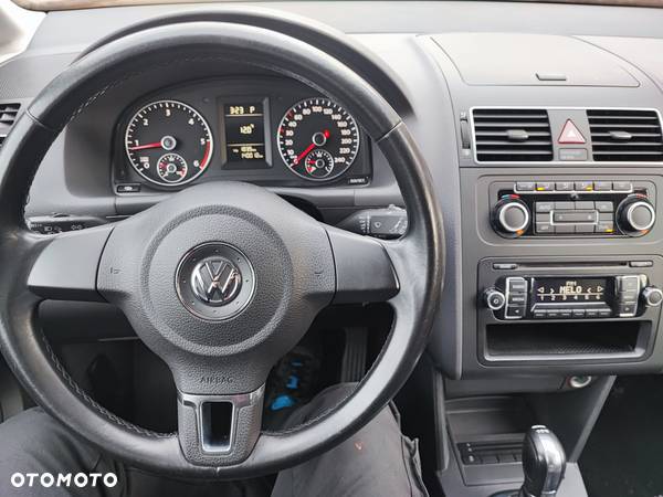 Volkswagen Touran 2.0 TDI Trendline DSG - 8