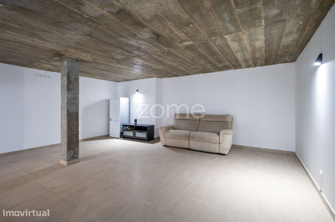 Moradia T3 com piscina na Sobreda-39