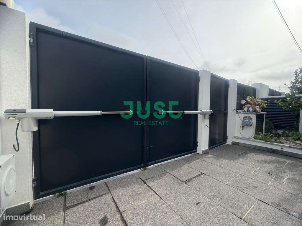 Moradia t4 como nova com piscina e garagem-conforto e exclusividade - Grande imagem: 4/33