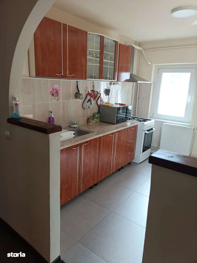 Vânzare apartament 3 camere zona Spitalul Judetean-3