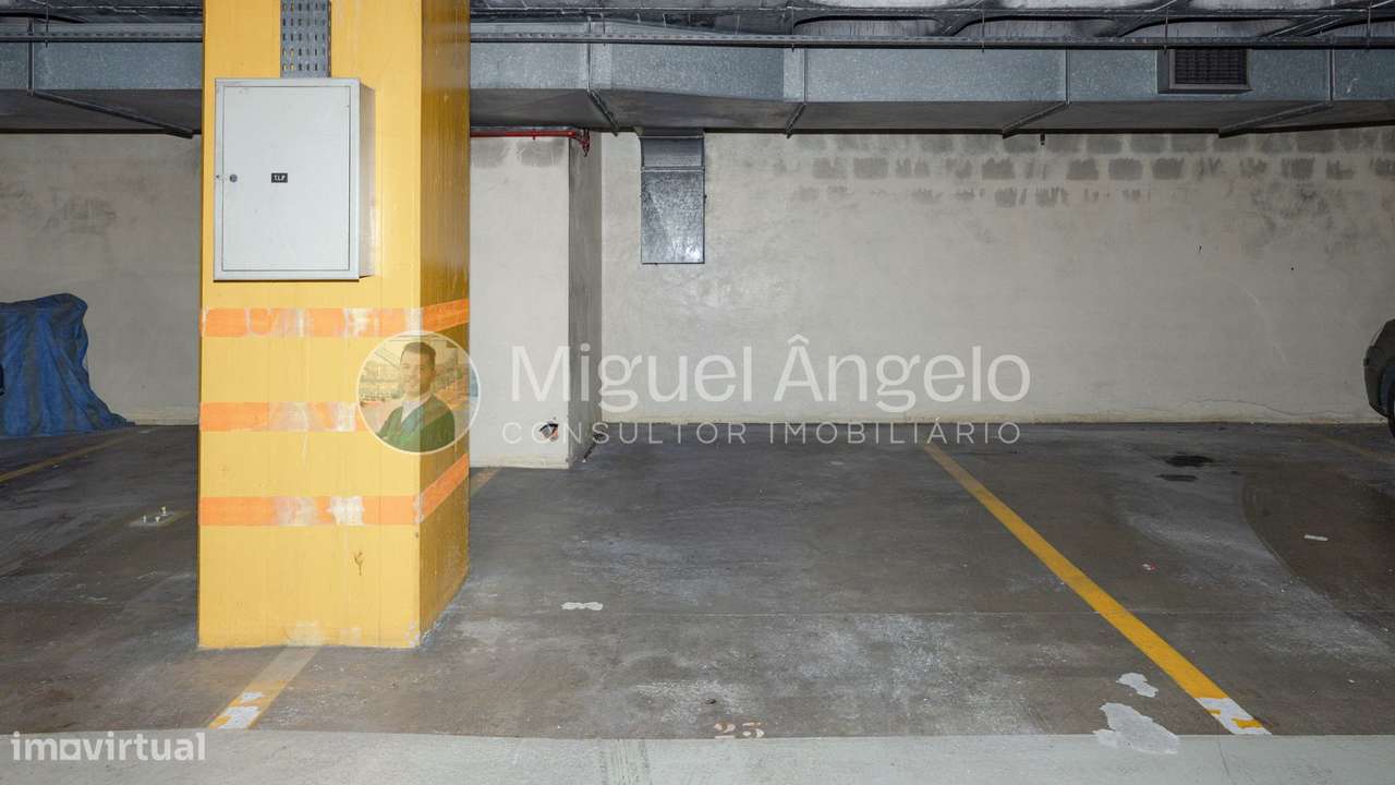 T0 novo c/ lugar garagem e vista para o Jardim Campo 24 de Agosto-14