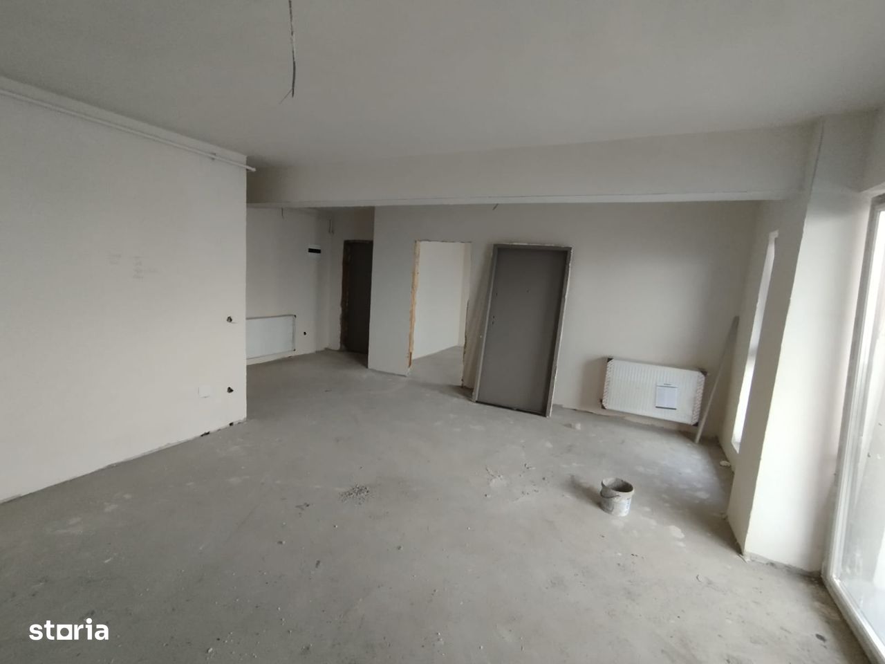 Apartament 52mp! Usor de amenajat! Etaj intermediar! Zona Catanelor!