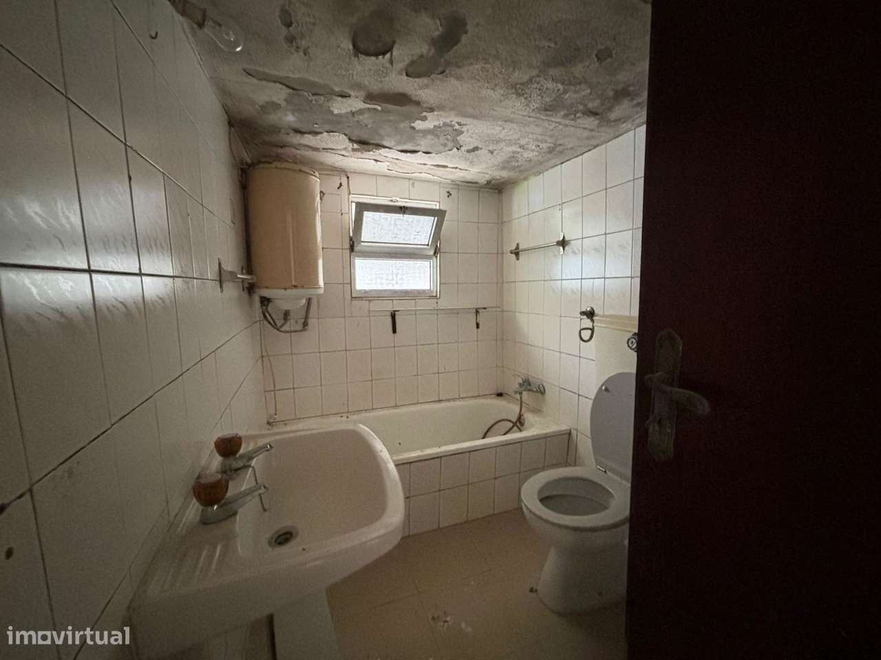 Moradia para Restaurar T1 Venda em Grade e Carralcova,Arcos de Valdeve-7