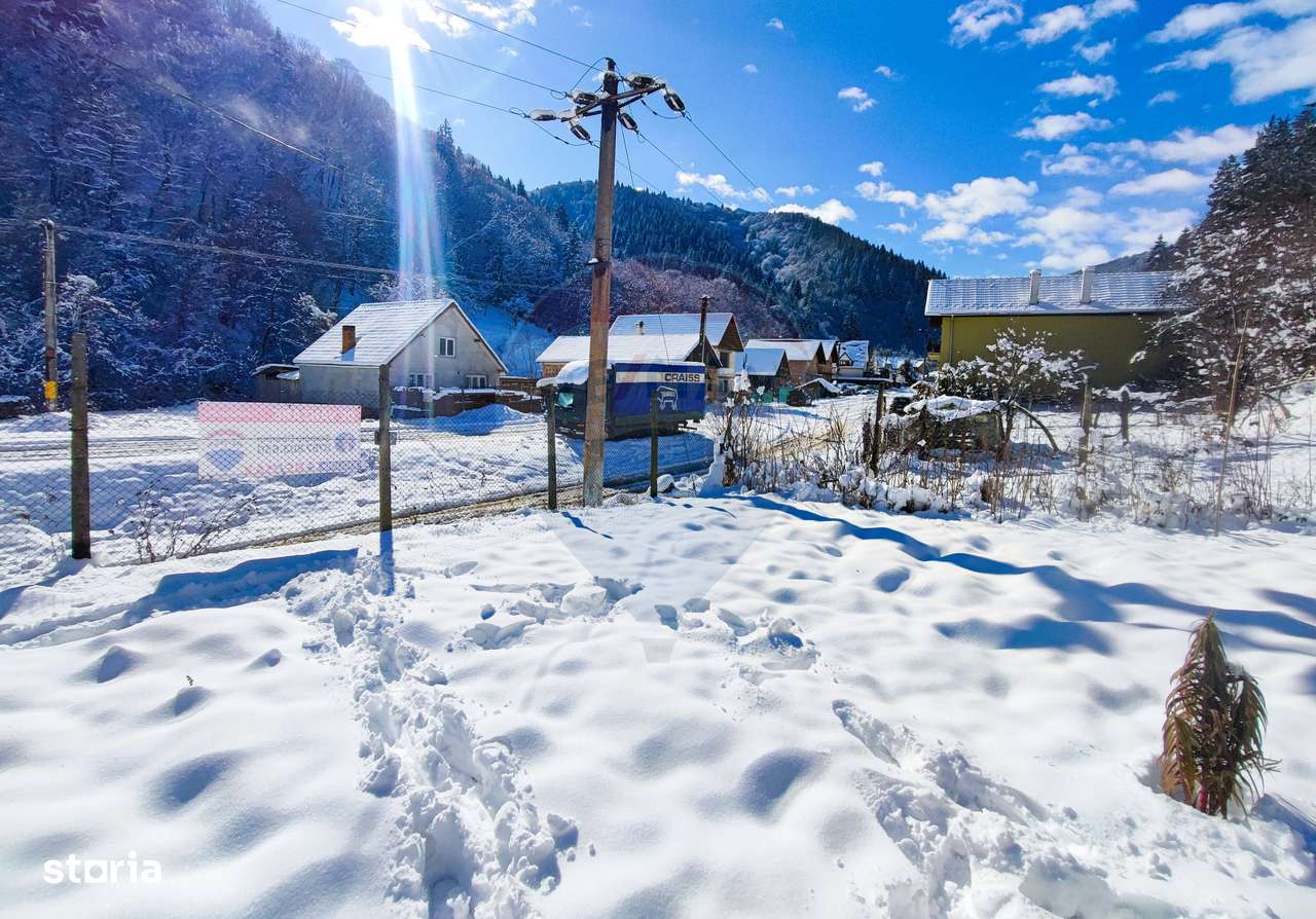 Teren intravilan în Tilișca, zonă montană superba!-0